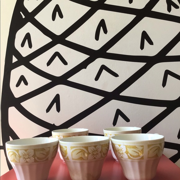 Tea Set - Picture 7 of 10